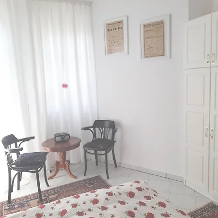 In Alsoers Mit Garten Und Terrasse Apartmán Alsóörs